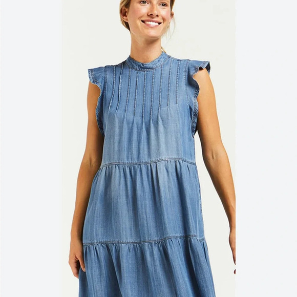 Velvet Heart Dresses & Skirts - Tiered denim midi dress with pintuck detail and pockets, size XS, NWOT